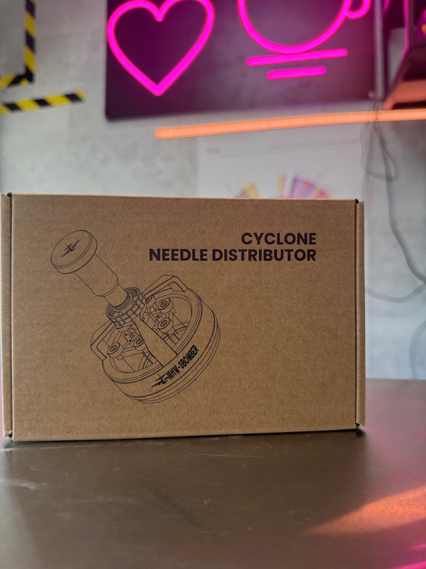 Cyclone Needle Distributor DWT | MHW-3Bomber