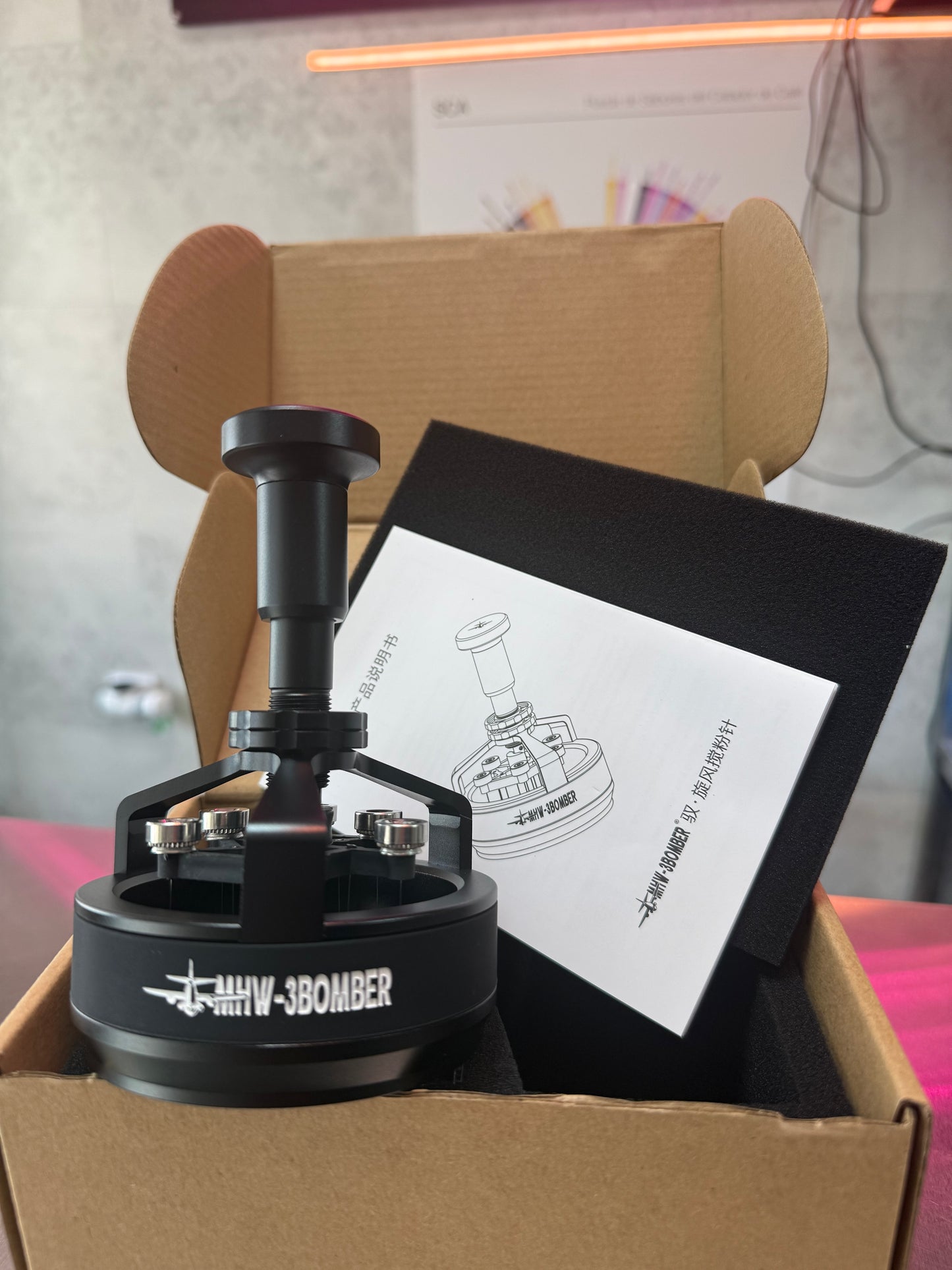 Cyclone Needle Distributor DWT | MHW-3Bomber